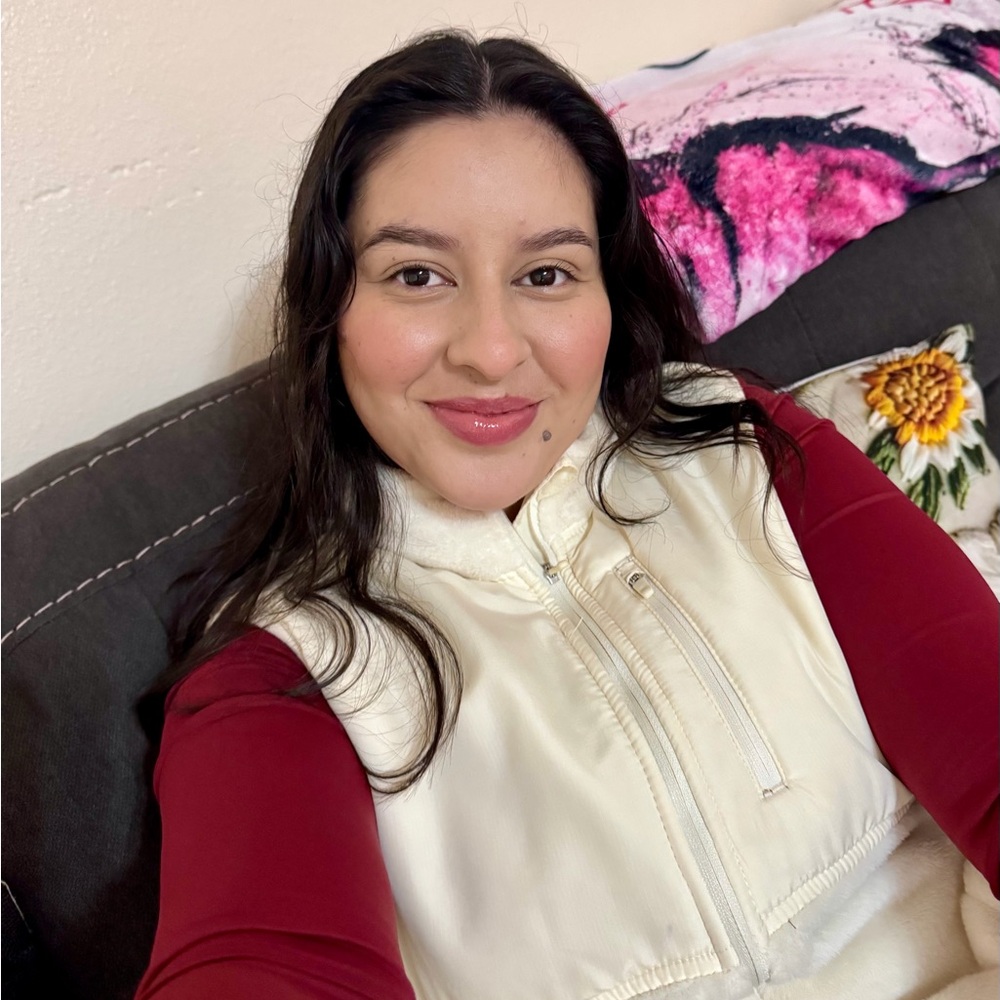 Meet your Posher, Stefany